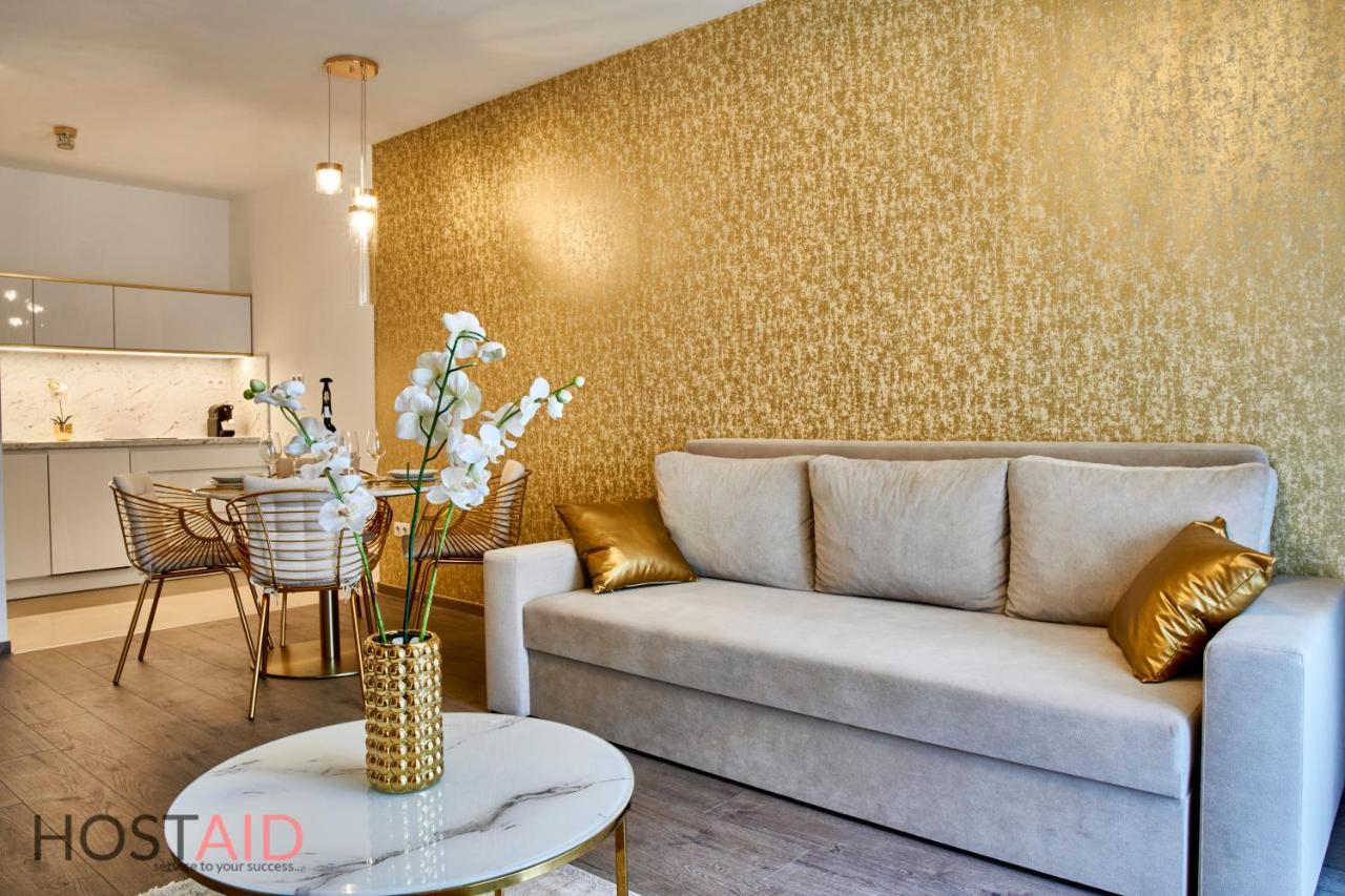 Azur Apartment - Hostaid Шіофок Екстер'єр фото