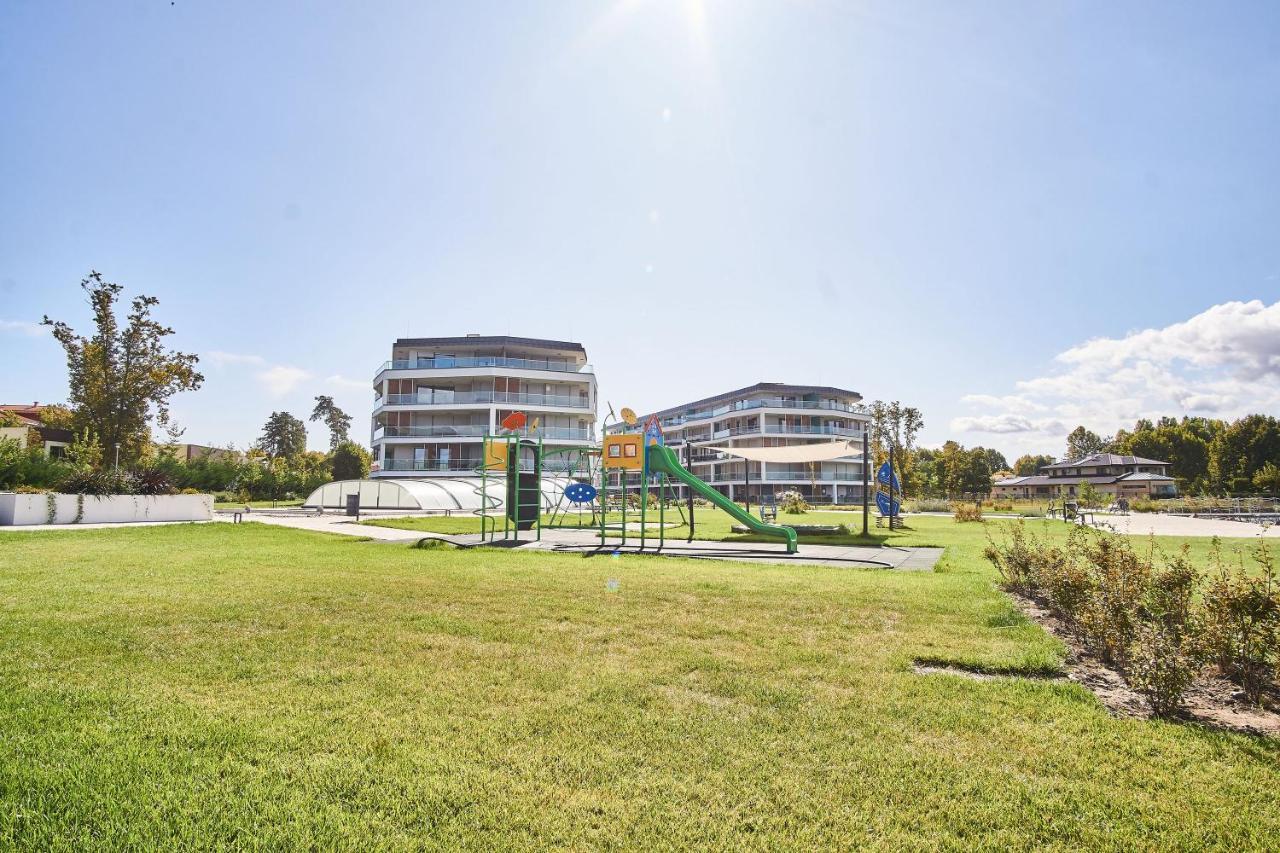 Azur Apartment - Hostaid Шіофок Екстер'єр фото
