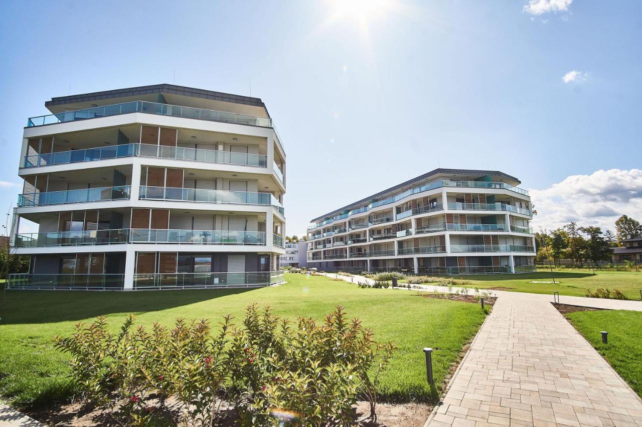 Azur Apartment - Hostaid Шіофок Екстер'єр фото